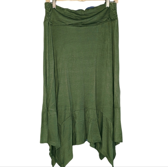 Flowy Handkerchief Hemline skirt- size Lg grass green NWOT - Picture 4 of 6